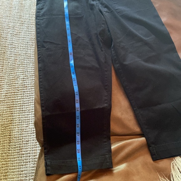 White Stag Black Capri Pants, Size 8 - Picture 9 of 11